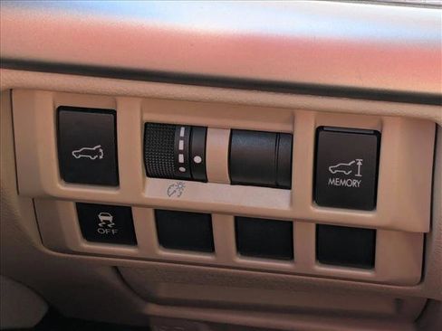 Used 2016 Subaru Outback 2.5i Premium image 13