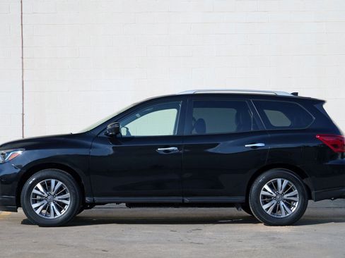 Used 2020 Nissan Pathfinder SL AWD/4WD image 8