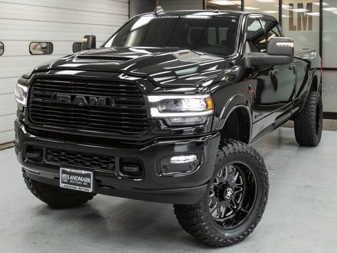 Used 2023 RAM 3500 Laramie w/ Night Edition image 13