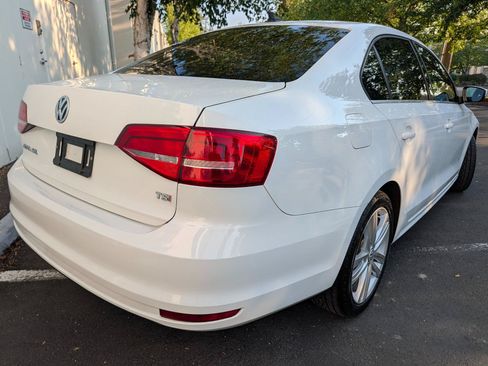 Used 2015 Volkswagen Jetta SEL FWD image 6