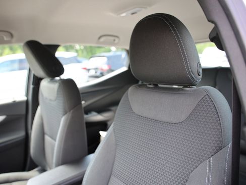 Used 2023 Chevrolet Bolt EUV LT w/ Comfort Package FWD image 19