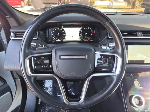 Used 2021 Land Rover Range Rover Velar R-Dynamic S image 27