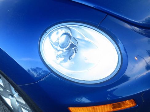 Used 2007 Volkswagen Beetle Convertible w/ Package 1 FWD image 25