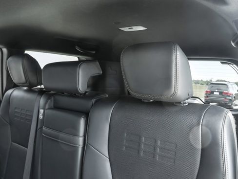Used 2024 Lexus GX 550 AWD/4WD image 22