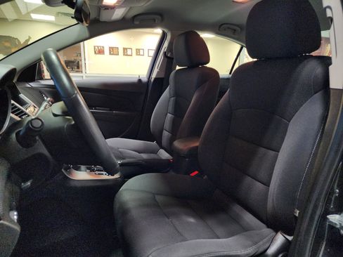 Used 2015 Chevrolet Cruze LT image 16