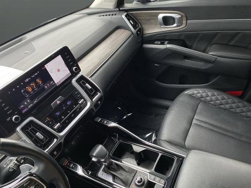 Certified 2022 Kia Sorento SX Prestige image 24