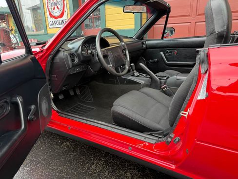 Used 1990 MAZDA MX-5 Miata RWD image 24