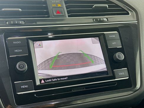 Used 2022 Volkswagen Tiguan S image 21