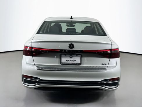 Certified 2025 Volkswagen Jetta SEL image 5