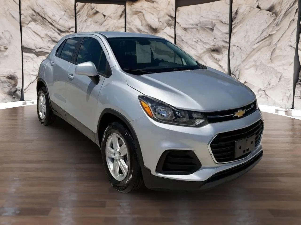 Used 2020 Chevrolet Trax LS FWD image 1