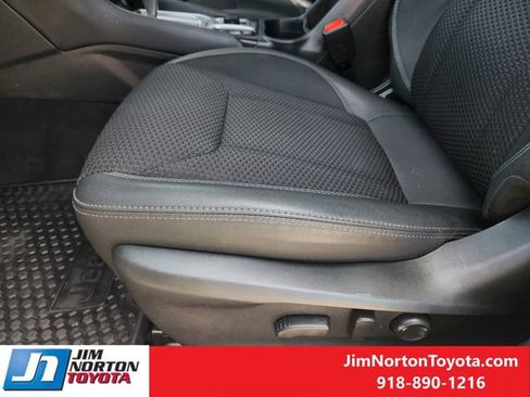 Used 2024 Subaru Forester Premium AWD/4WD image 26