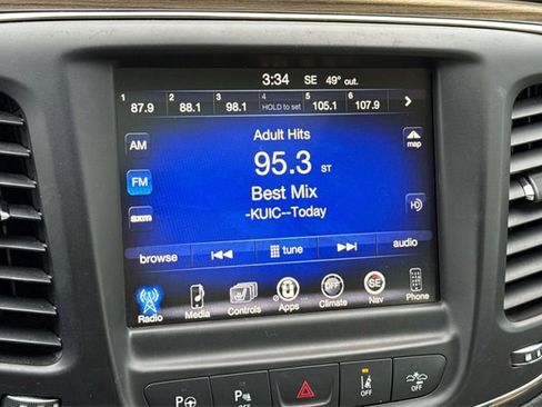 Used 2016 Chrysler 200 C w/ Premium Group image 23