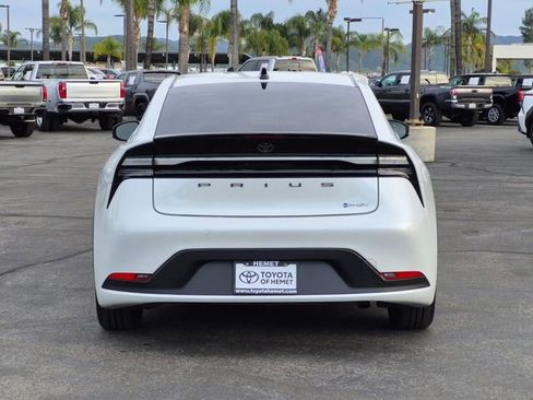 Used 2026 Toyota Prius Plug-In Hybrid image 7