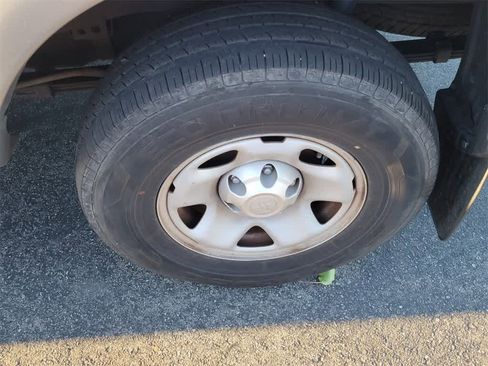 Used 2015 Toyota Tacoma PreRunner image 3