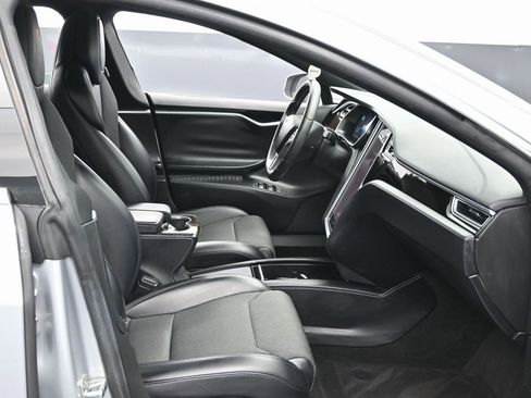 Used 2017 Tesla Model S 75 image 40