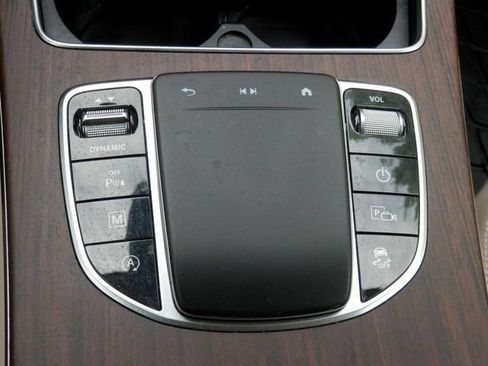 Used 2022 Mercedes-Benz GLC 300 4MATIC image 29