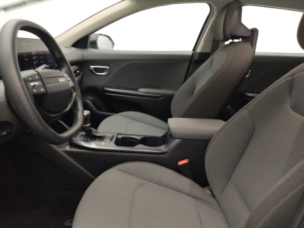 Used 2025 Kia K4 FWD image 17