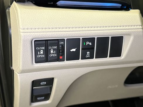 New 2026 Honda Odyssey Elite image 23