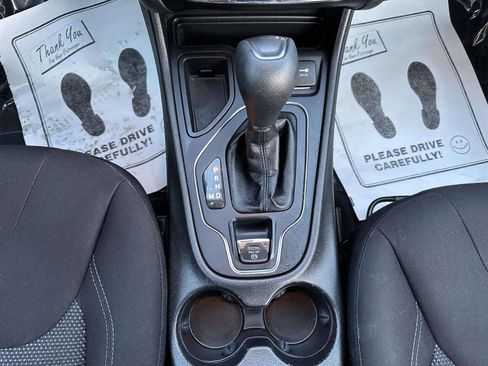 Used 2020 Jeep Cherokee Latitude image 21