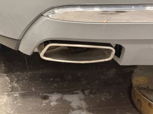 Used 2023 GMC Acadia Denali w/ Denali Technology Package image 19