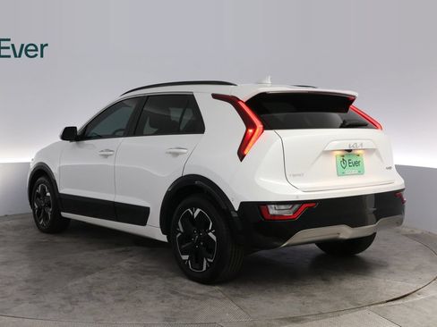 Used 2024 Kia Niro Wave FWD image 17