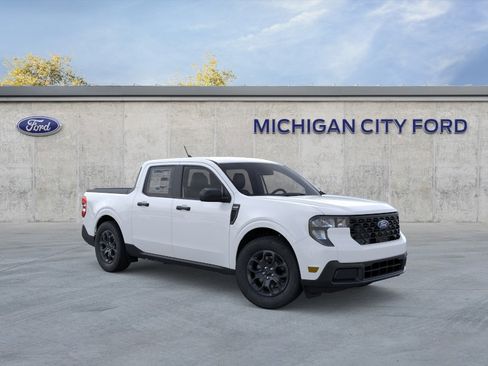 New 2025 Ford Maverick XLT w/ Equipment Group 301A AWD/4WD image 7