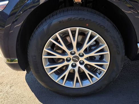 Used 2024 Genesis GV80 2.5T image 11