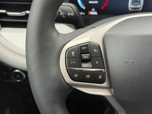 New 2026 Ford Explorer Active w/ Active Comfort Package image 15