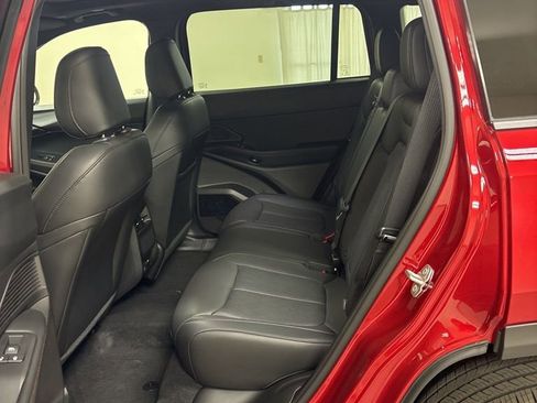 New 2026 Jeep Cherokee Overland image 23