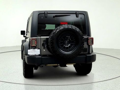 Used 2017 Jeep Wrangler Unlimited Sport w/ Quick Order Package 24S AWD/4WD image 6