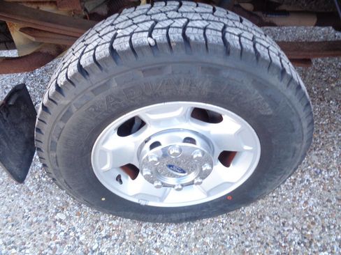 Used 2012 Ford F250 XLT w/ XLT Value Pkg image 39