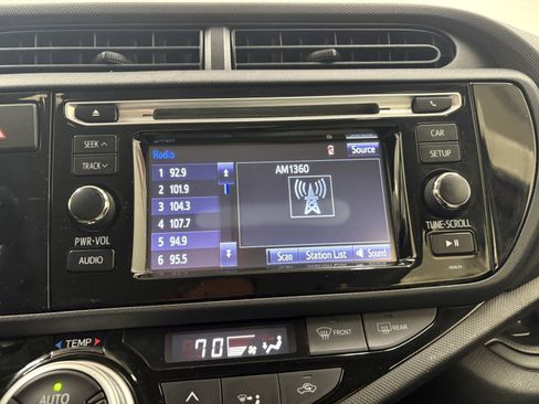 Used 2016 Toyota Prius C One image 14