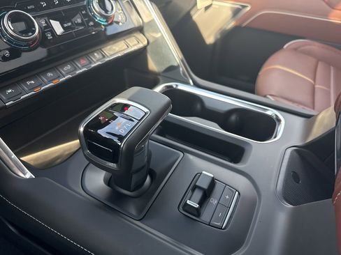 New 2026 GMC Sierra 1500 Denali Ultimate w/ LPO, Black Badging Package image 25