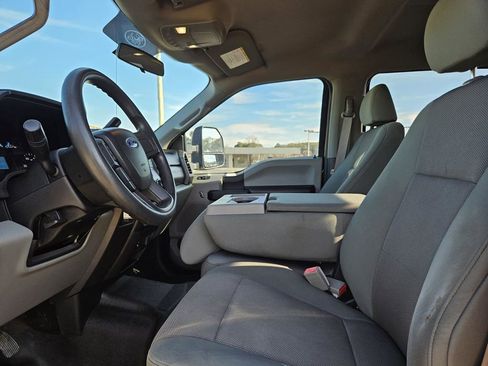 Used 2018 Ford F450 XL w/ STX Appearance Package image 13