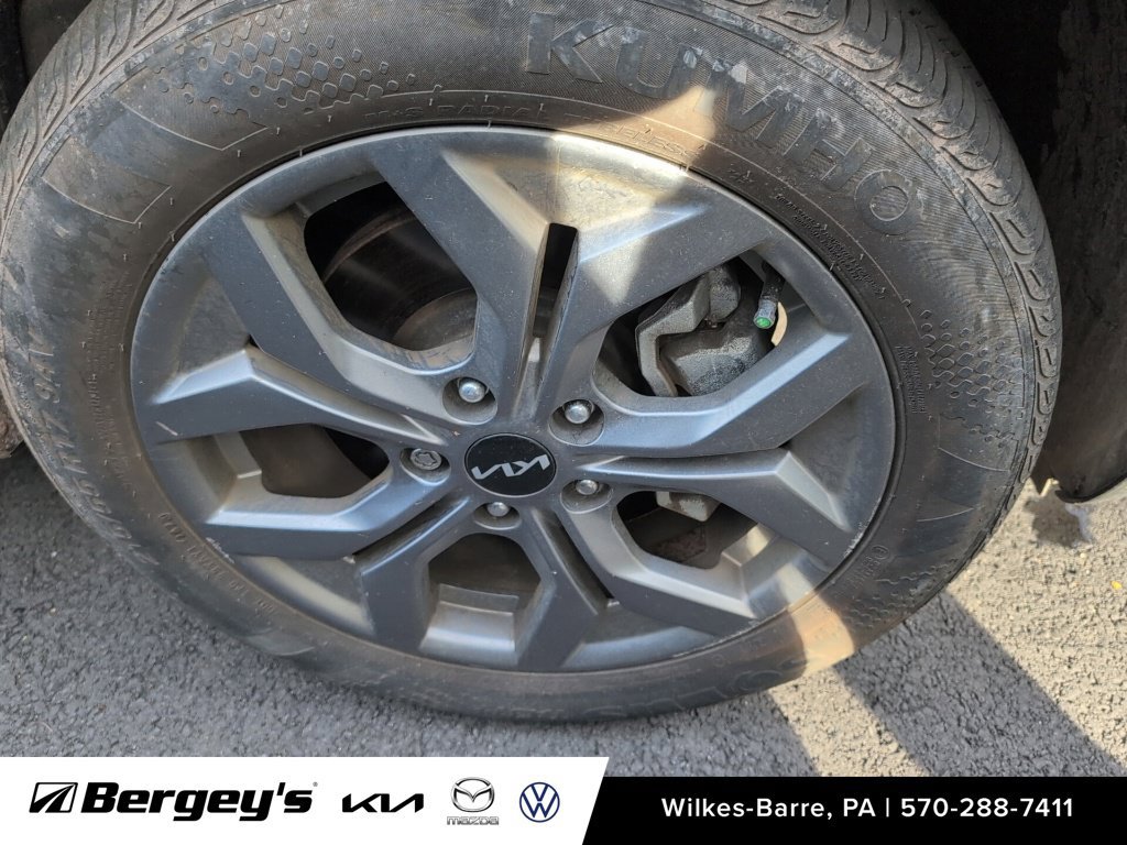 Used 2024 Kia Seltos LX AWD/4WD image 4