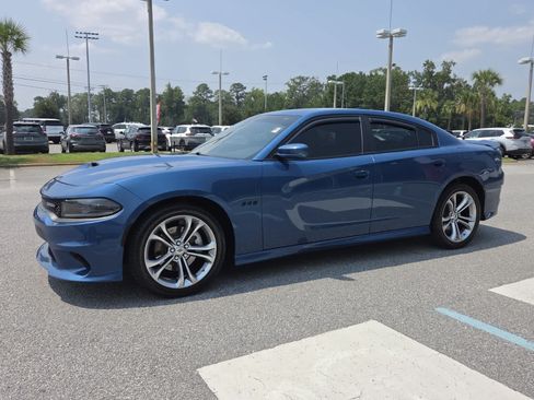 Used 2022 Dodge Charger R/T RWD image 2