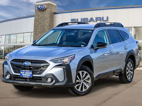 Used 2023 Subaru Outback Premium image 1