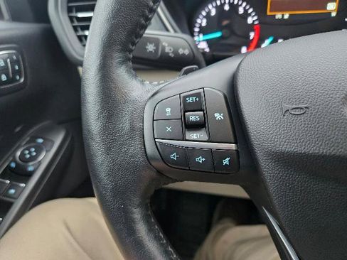 Certified 2020 Ford Escape SEL image 18