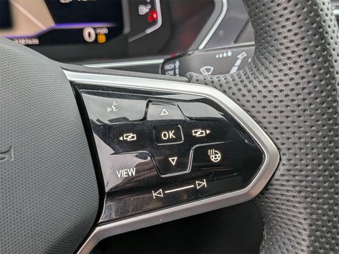 Used 2022 Volkswagen Tiguan SEL R-Line image 19