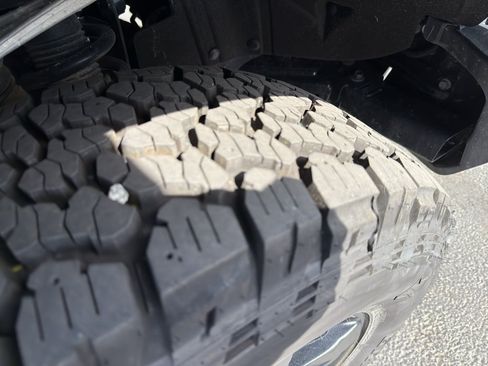 New 2025 Ford Bronco Outer Banks w/ Black Appearance Package AWD/4WD image 12