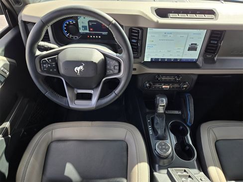Used 2024 Ford Bronco Wildtrak image 26
