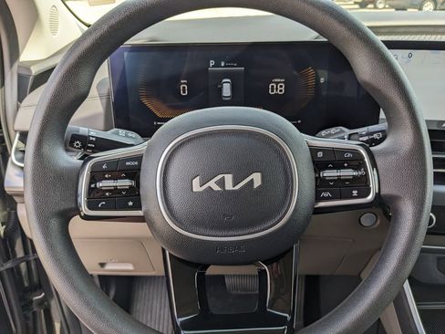 Certified 2026 Kia Carnival LX image 31