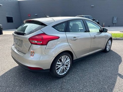 Used 2017 Ford Focus Titanium FWD image 6