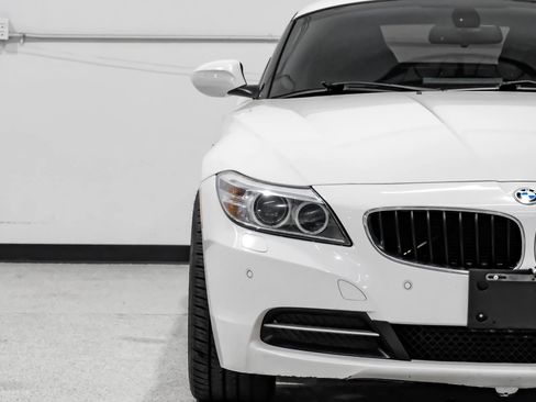 Used 2016 BMW Z4 sDrive28i w/ Technology Package RWD image 44