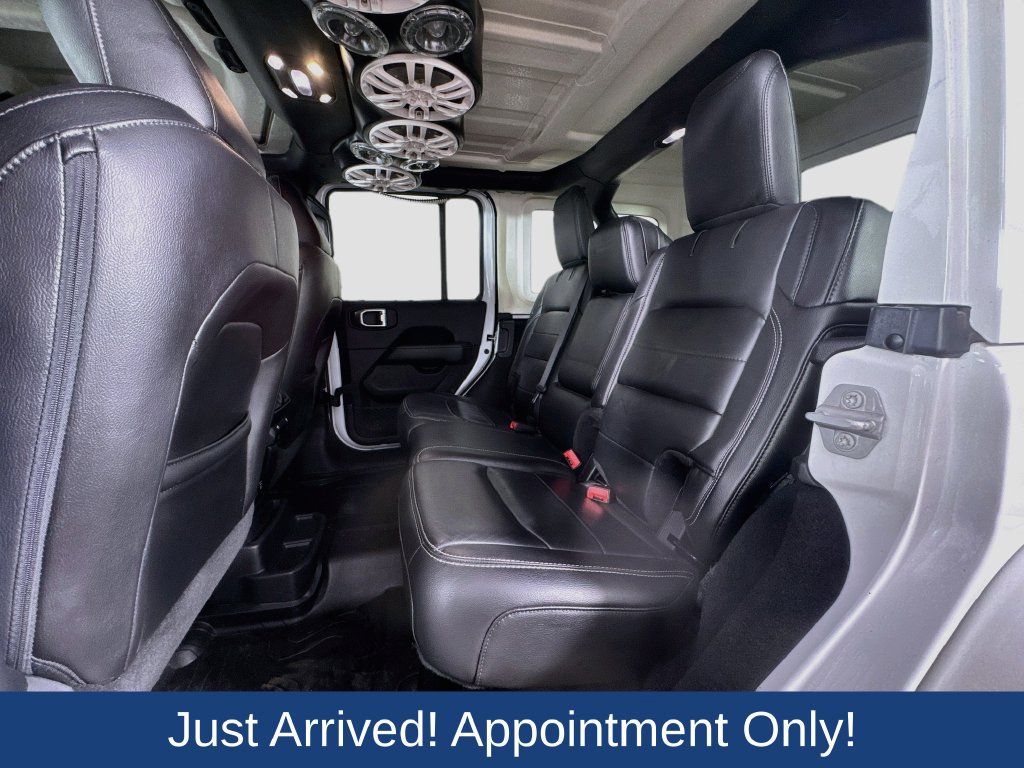 Used 2019 Jeep Wrangler Unlimited Sahara AWD/4WD image 29