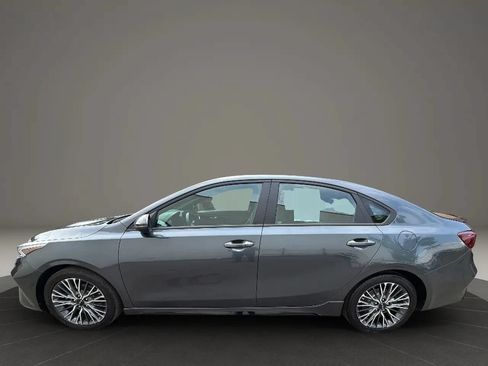 Used 2023 Kia Forte GT-Line w/ GT-Line Premium Package FWD image 8
