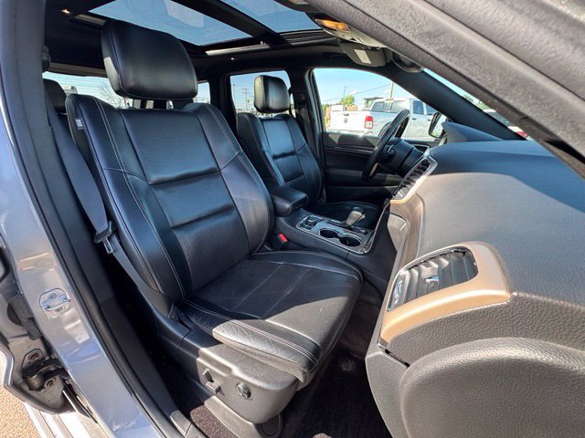 Used 2017 Jeep Grand Cherokee Limited w/ Luxury Group II AWD/4WD image 11