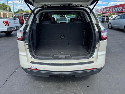 Used 2015 Chevrolet Traverse LT AWD/4WD image 25