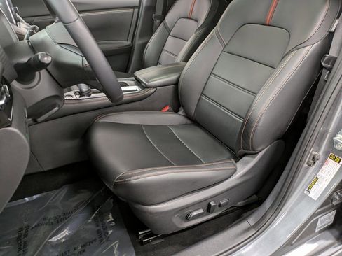 Used 2021 Nissan Sentra SR w/ SR Premium Package image 12