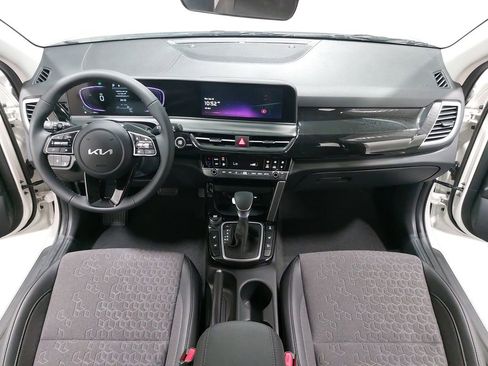 New 2026 Kia Seltos S image 9